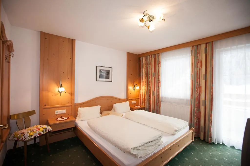 Monte Vista Hotel Ischgl 0*,